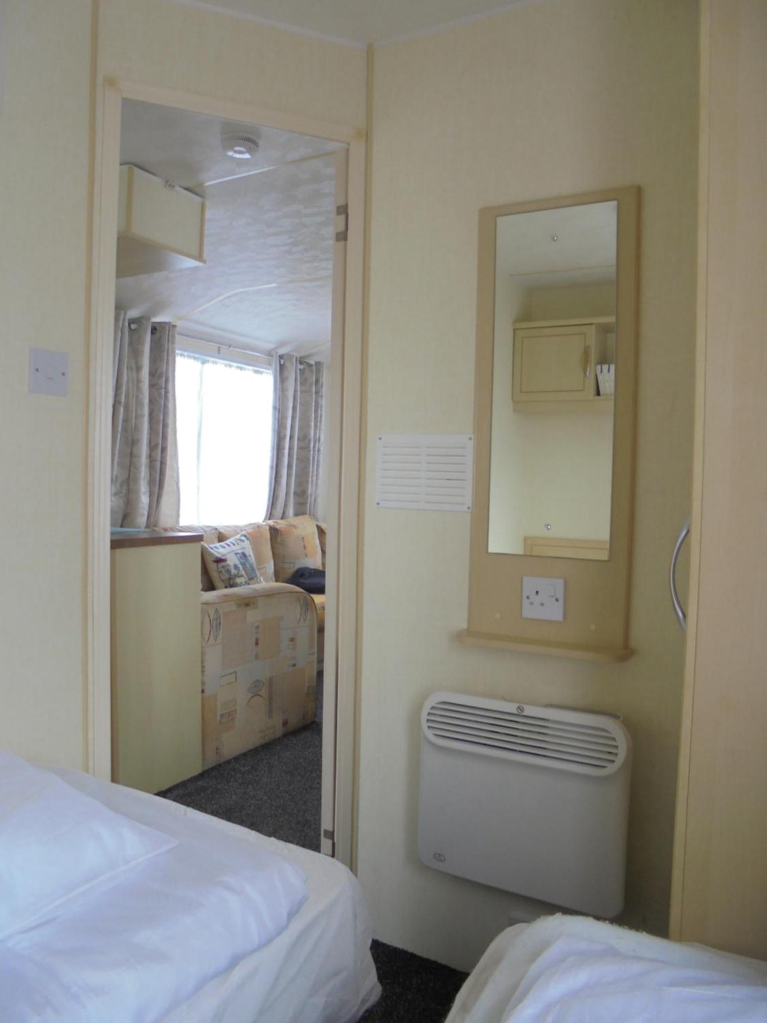 Golden Sands Lakeland 6 Berth Access To The Beach 호텔 잉골드멜스 외부 사진